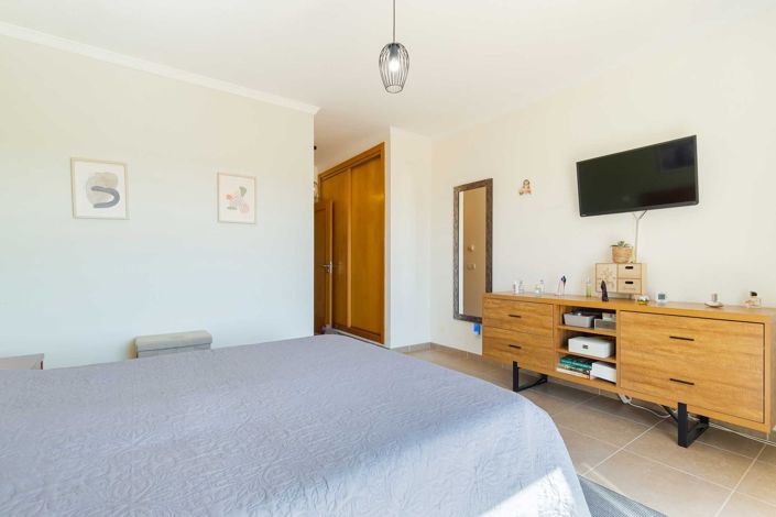 Image No.14-3 Bed House for sale