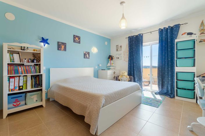 Image No.17-3 Bed House for sale