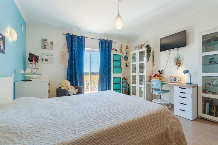 Image No.18-3 Bed House for sale
