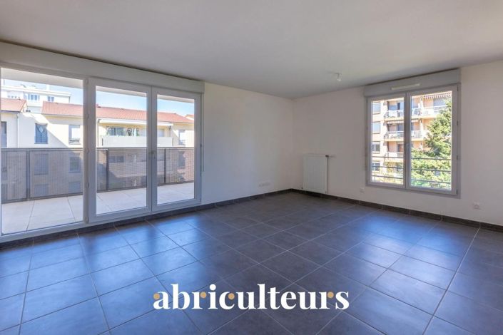 Image No.2-3 Bed Apartment for sale