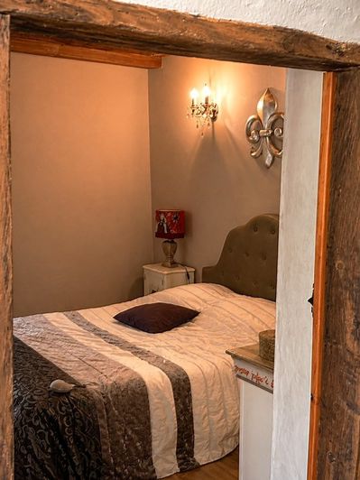 Image No.12-5 Bed House for sale