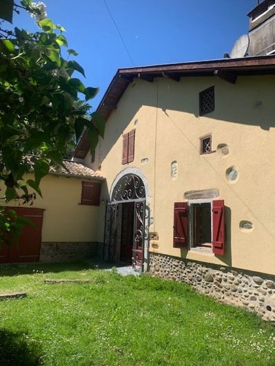 Image No.2-5 Bed House for sale