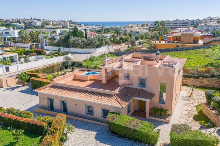 Image No.15-4 Bed House for sale