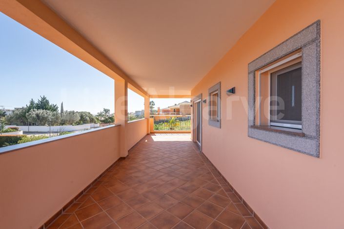 Image No.28-4 Bed House for sale
