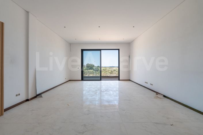 Image No.5-3 Bed Apartment for sale