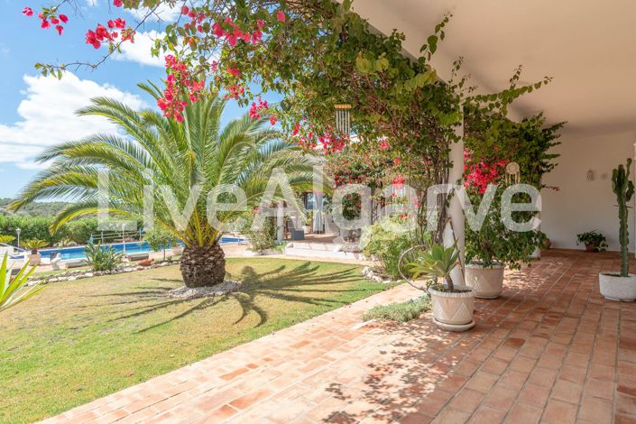 Image No.26-4 Bed House for sale