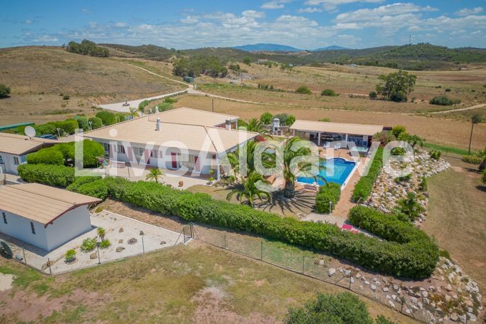 Image No.27-4 Bed House for sale