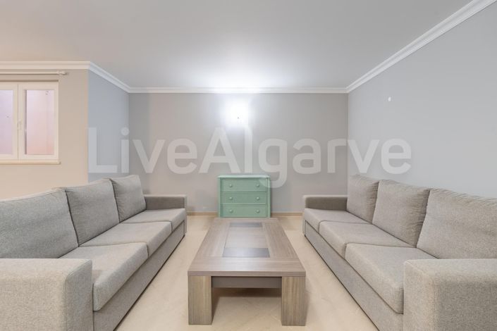 Image No.57-5 Bed House for sale