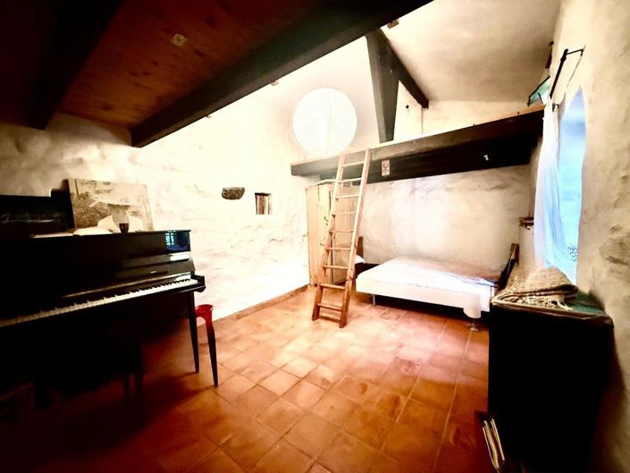 Image No.20-3 Bed House for sale