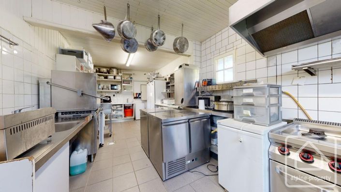 Image No.32-4 Bed Property for sale