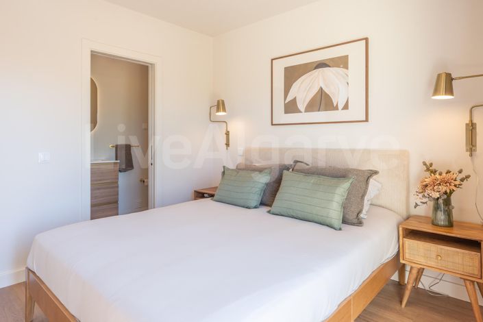 Image No.26-2 Bed House for sale