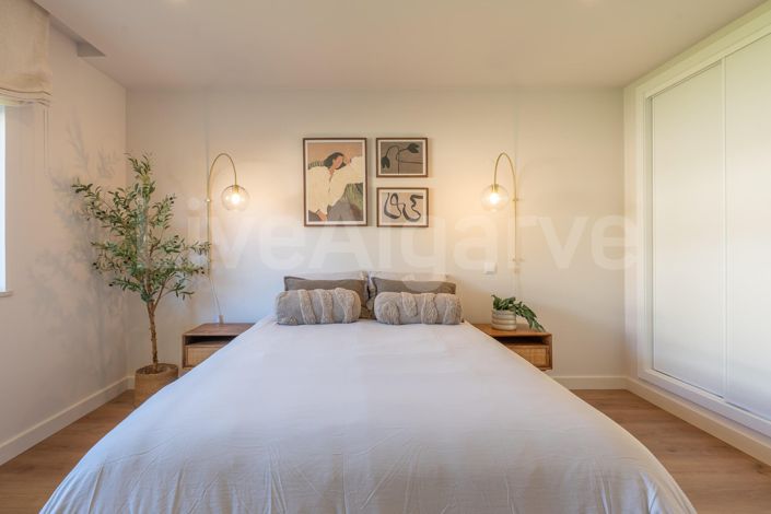 Image No.30-2 Bed House for sale