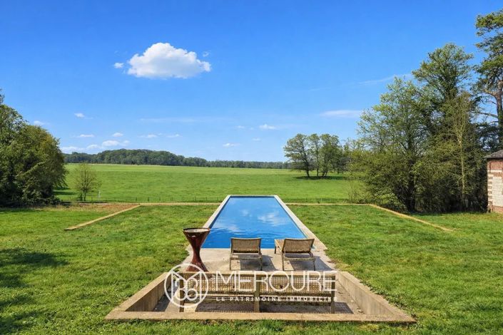 Image No.4-7 Bed Property for sale