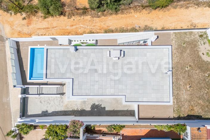 Image No.54-4 Bed House for sale
