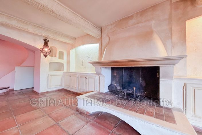 Image No.11-5 Bed House for sale
