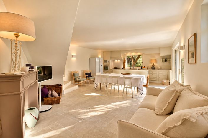 Image No.5-5 Bed House for sale