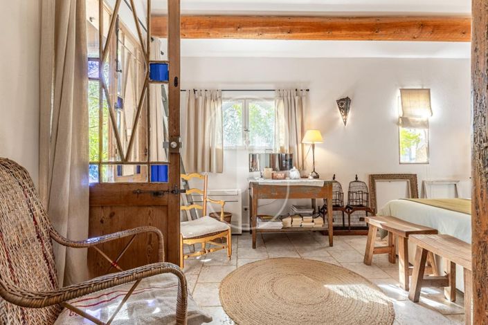 Image No.8-4 Bed House for sale
