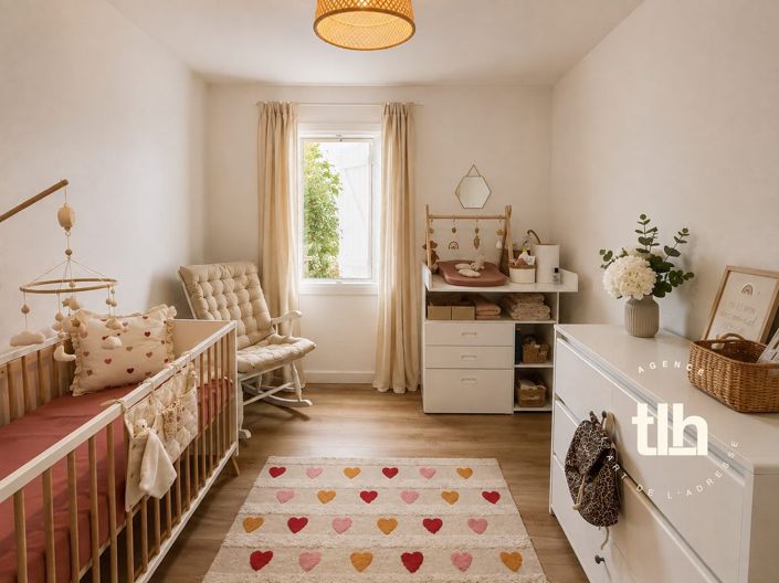 Image No.17-2 Bed House for sale