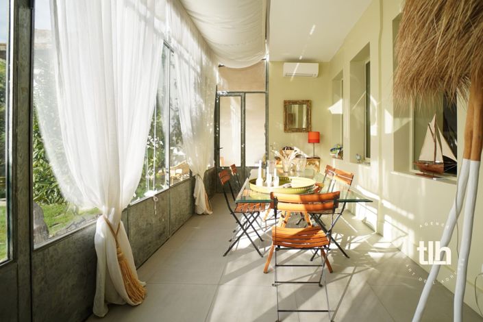 Image No.22-5 Bed Property for sale