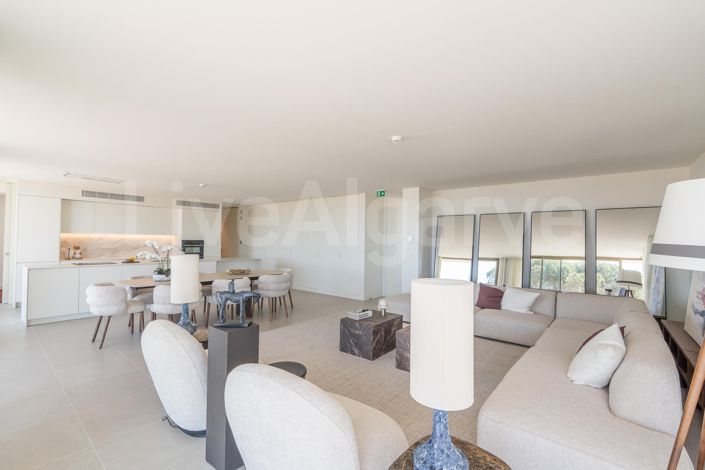 Image No.10-4 Bed Apartment for sale