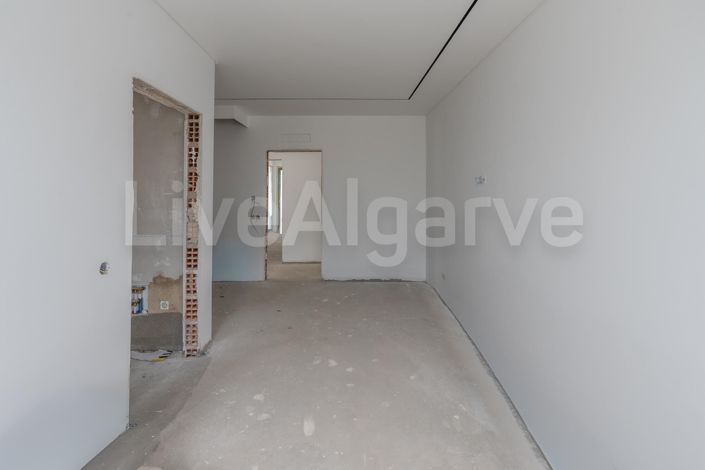Image No.32-4 Bed House for sale
