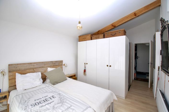 Image No.6-4 Bed House for sale