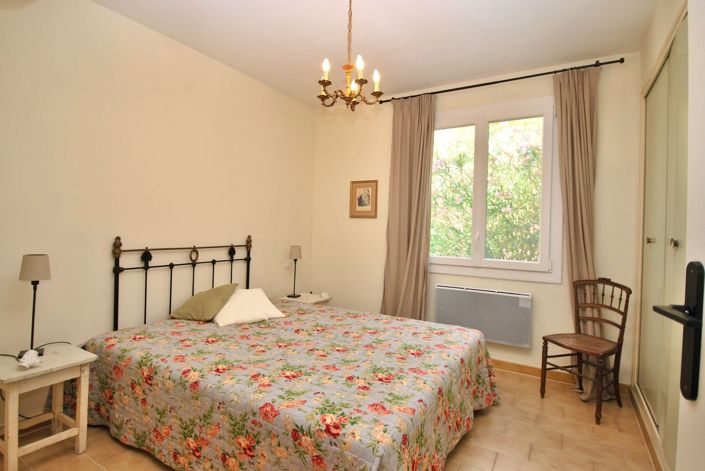 Image No.8-4 Bed House for sale