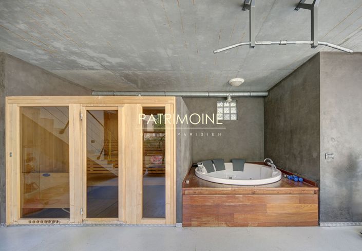 Image No.16-7 Bed House for sale