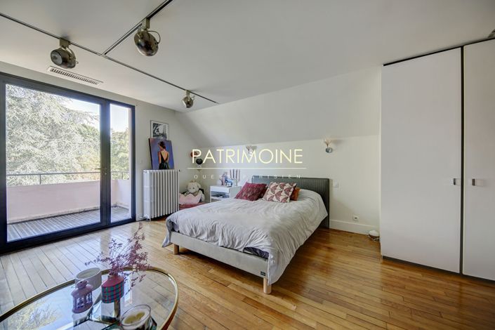 Image No.17-7 Bed House for sale