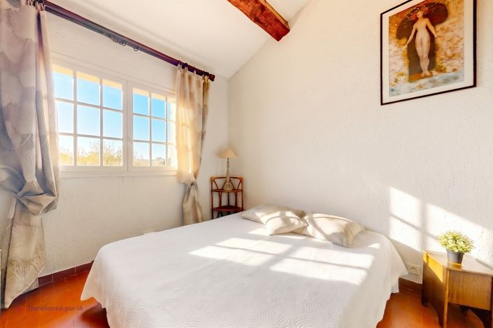 Image No.14-4 Bed House for sale