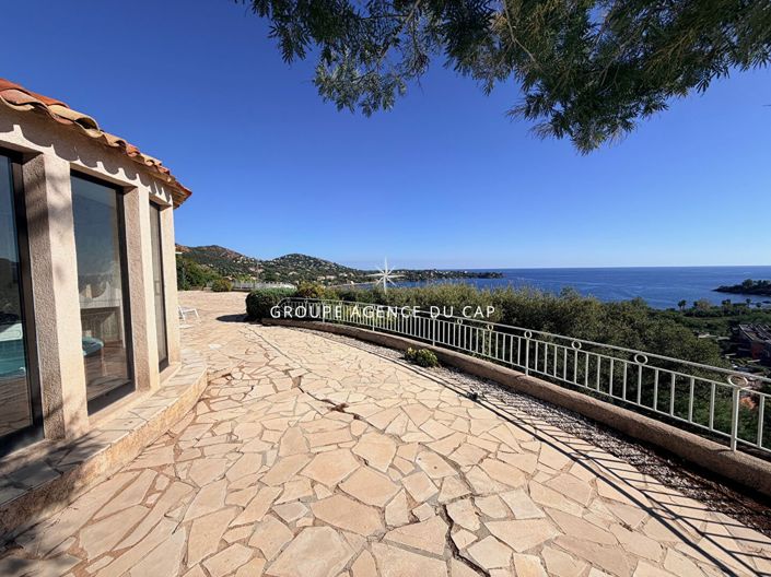 Image No.19-4 Bed House for sale