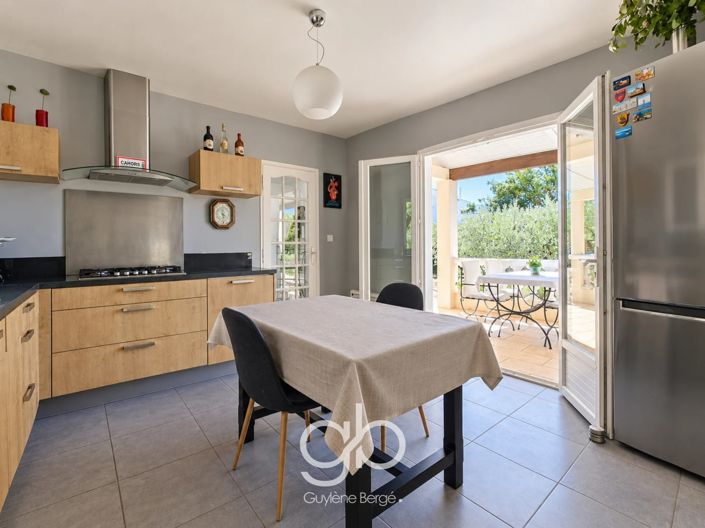 Image No.3-5 Bed House for sale