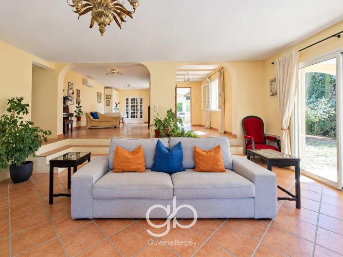 Image No.4-5 Bed House for sale