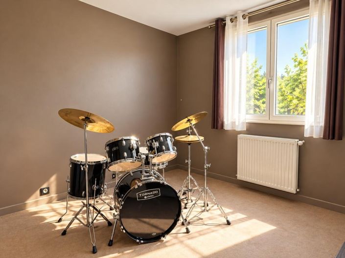 Image No.10-4 Bed House for sale