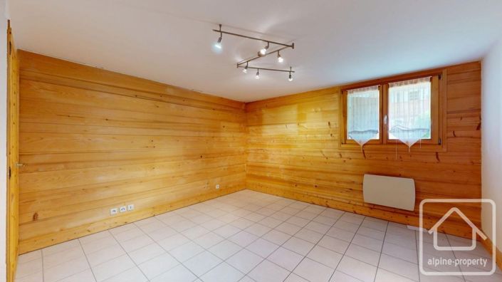 Image No.22-4 Bed Property for sale