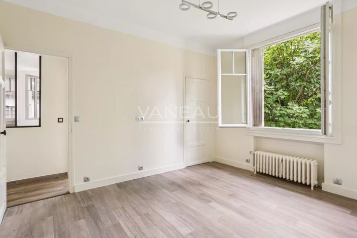 Image No.11-4 Bed House for sale