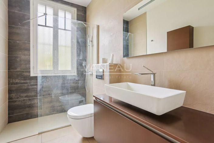 Image No.16-4 Bed House for sale