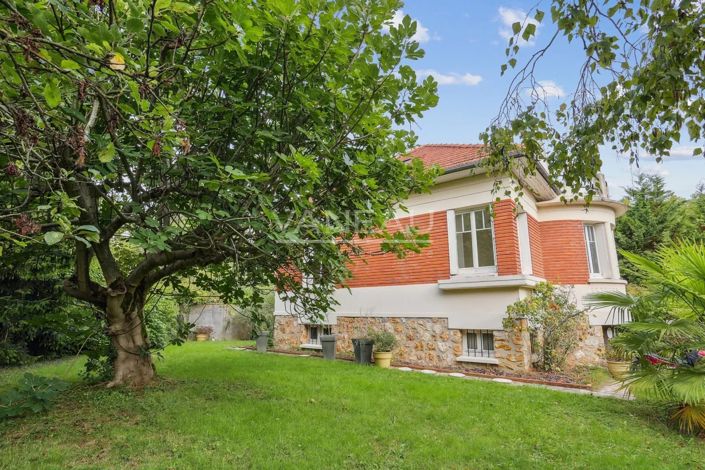 Image No.24-4 Bed House for sale