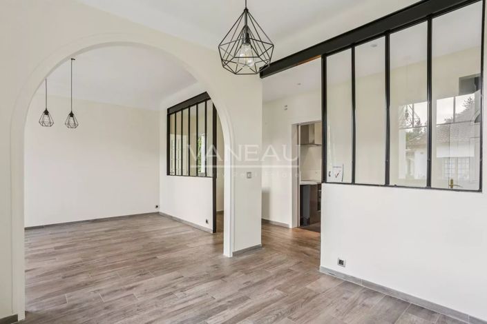 Image No.5-4 Bed House for sale