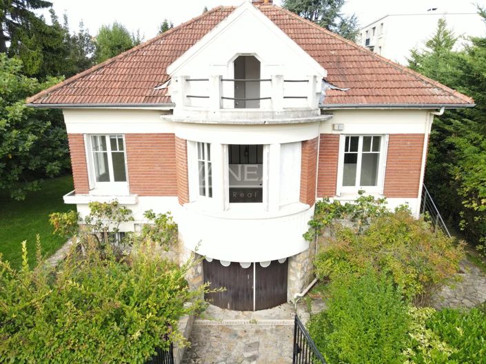 Image No.9-4 Bed House for sale