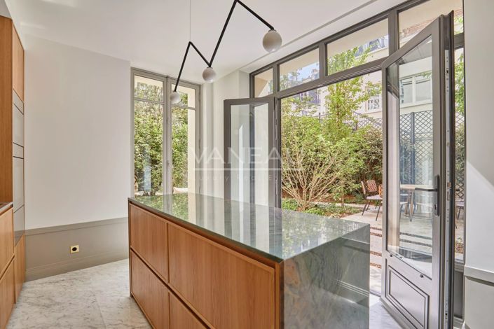 Image No.19-4 Bed House for sale
