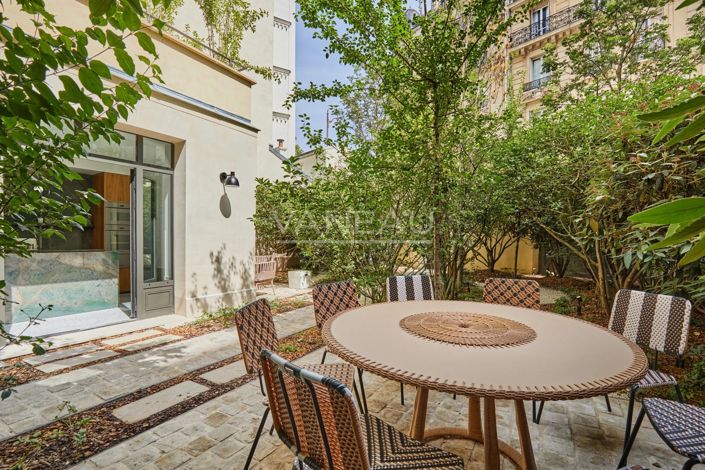 Image No.2-4 Bed House for sale