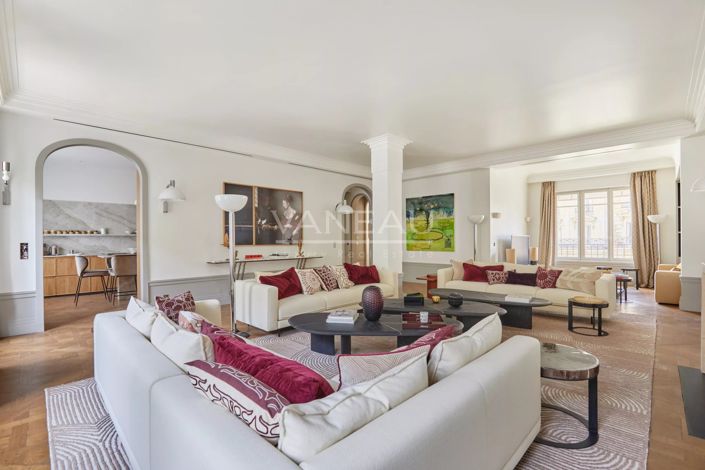 Image No.30-4 Bed House for sale