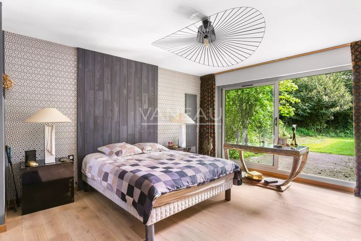 Image No.17-6 Bed House for sale
