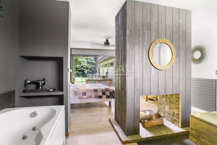 Image No.20-6 Bed House for sale