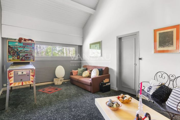 Image No.22-6 Bed House for sale