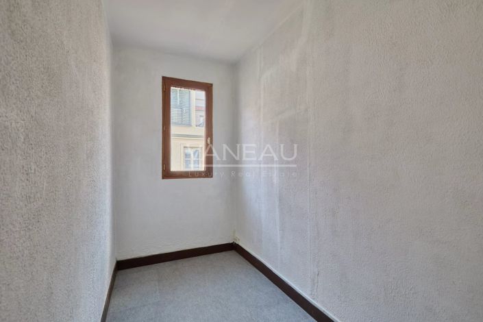 Image No.16-4 Bed House for sale