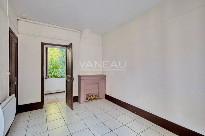 Image No.19-4 Bed House for sale
