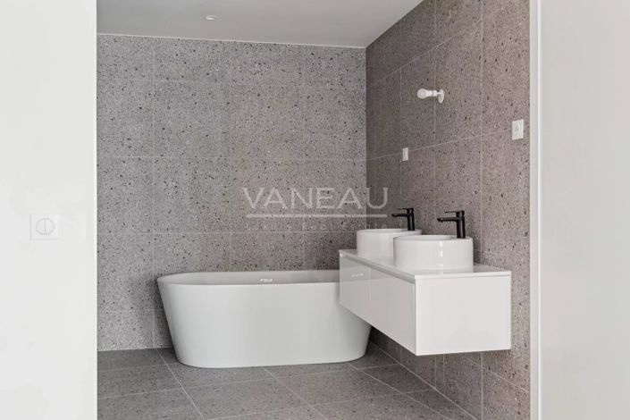 Image No.14-4 Bed House for sale