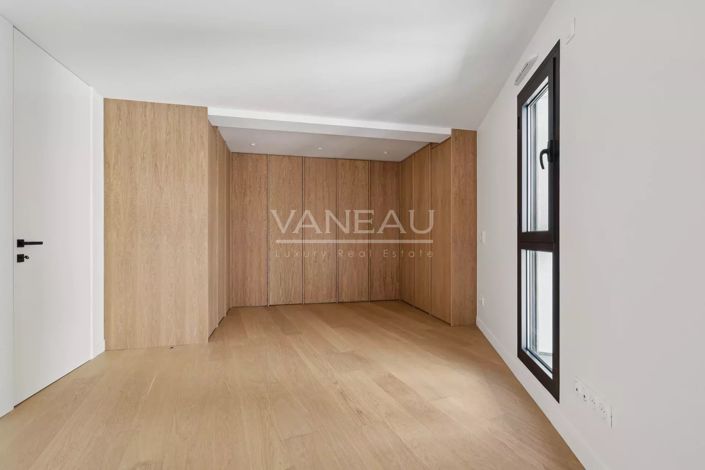 Image No.15-4 Bed House for sale